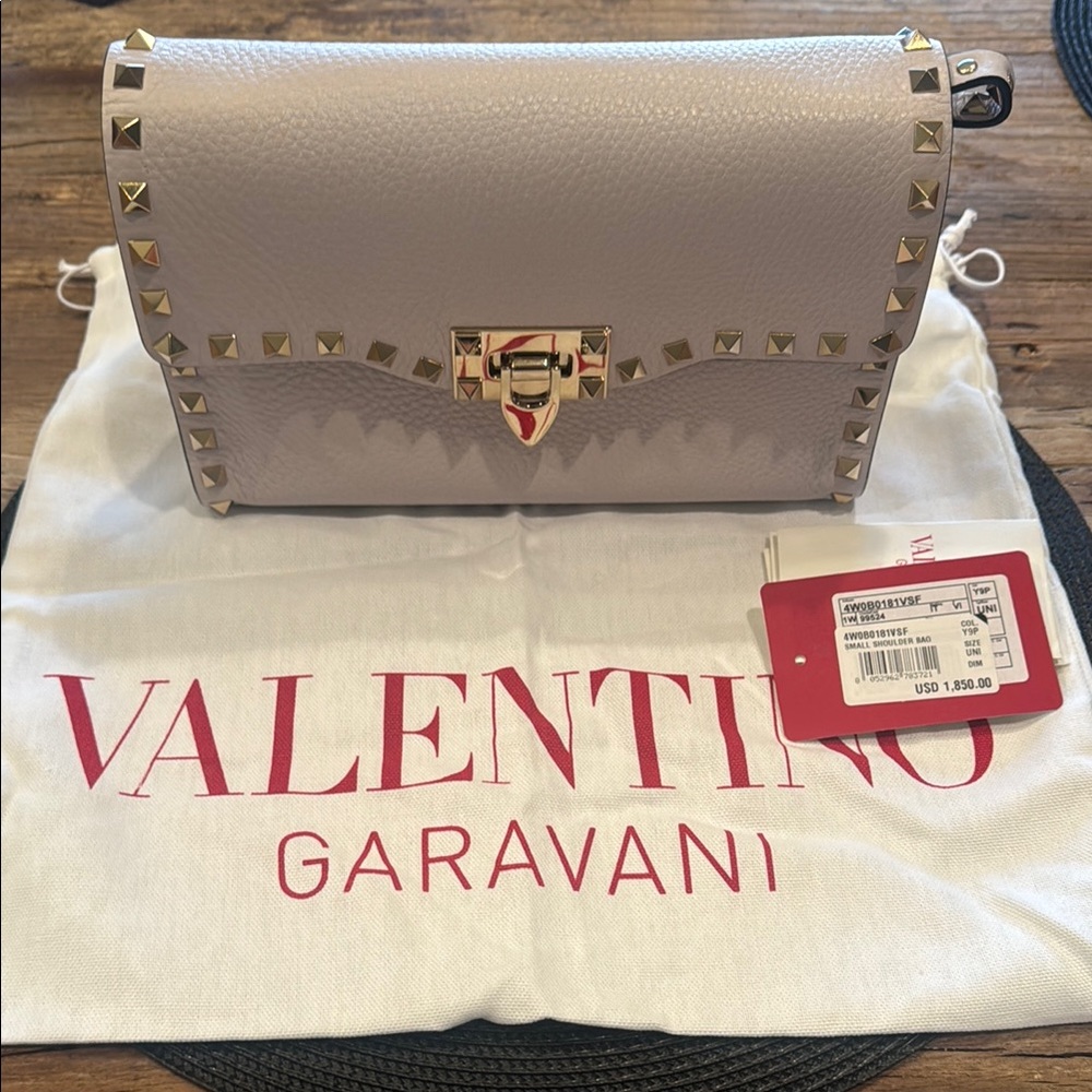 Valentino Garavani Women's Bag in Mauve